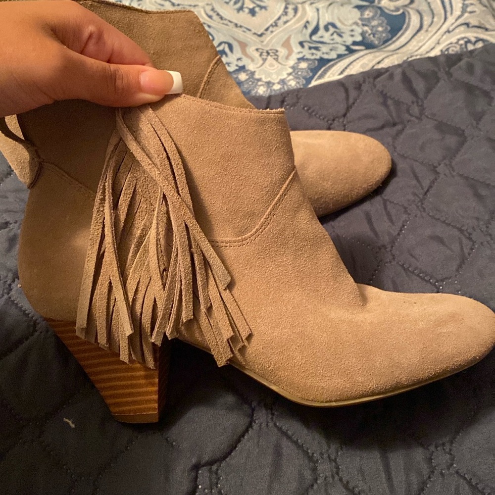Short Heeled American Eagle Booties with fringe on sides